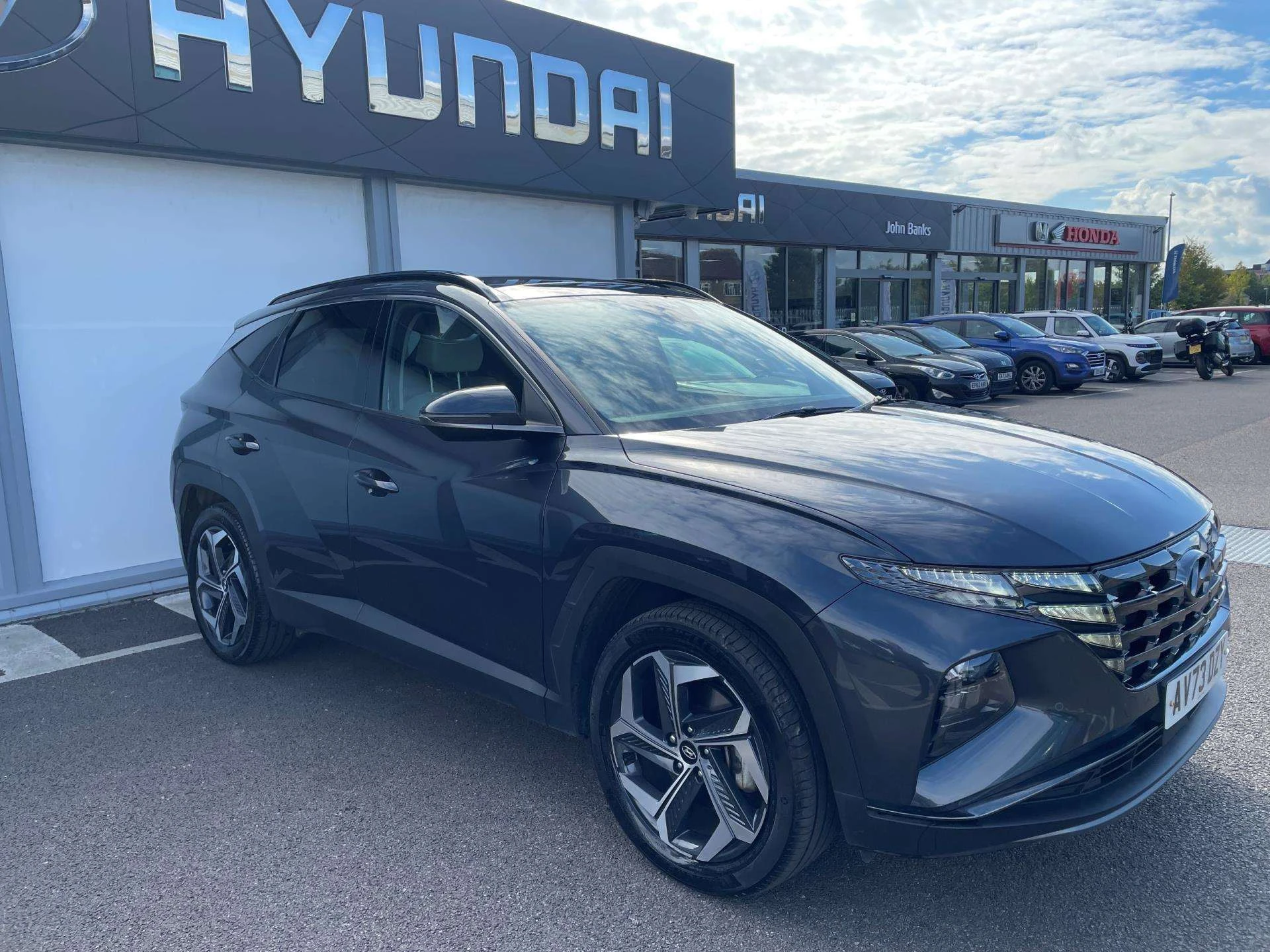 Vehicle image 5