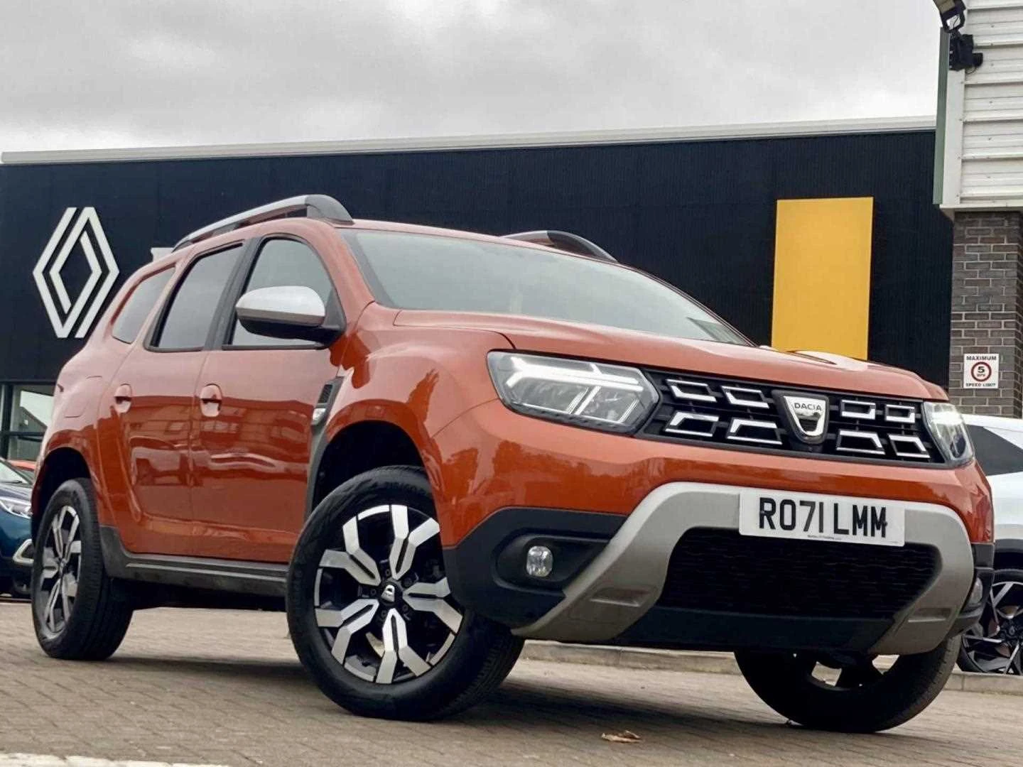 Vehicle image 3