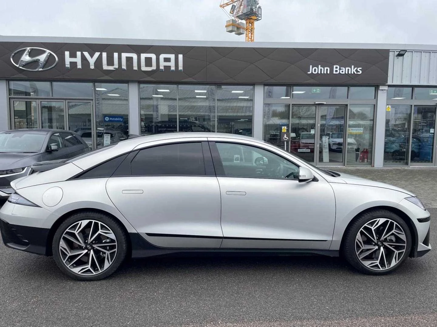 Vehicle image 6
