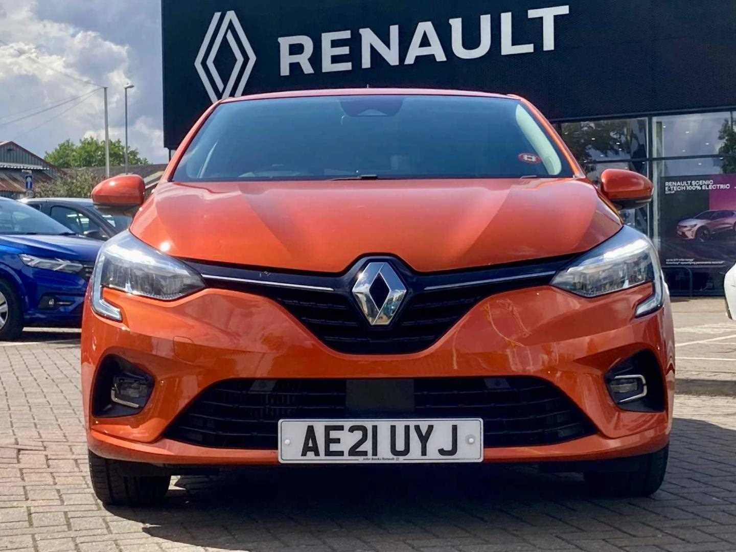 Vehicle image 5