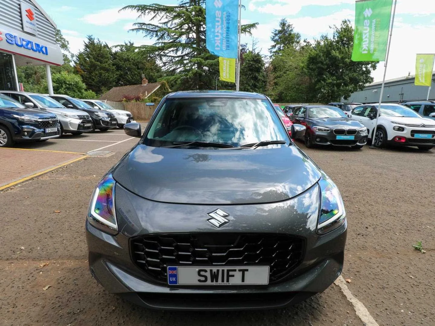 Vehicle image 6