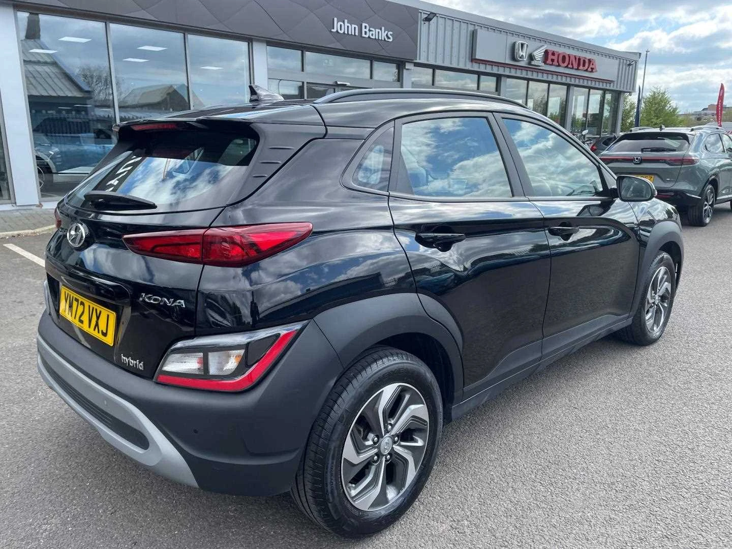 Vehicle image 7