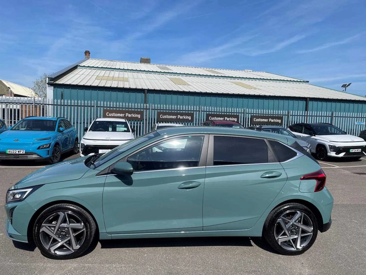 Vehicle image 4