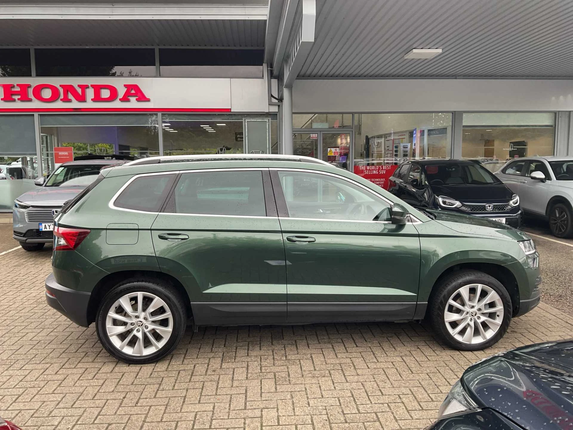 Vehicle image 5
