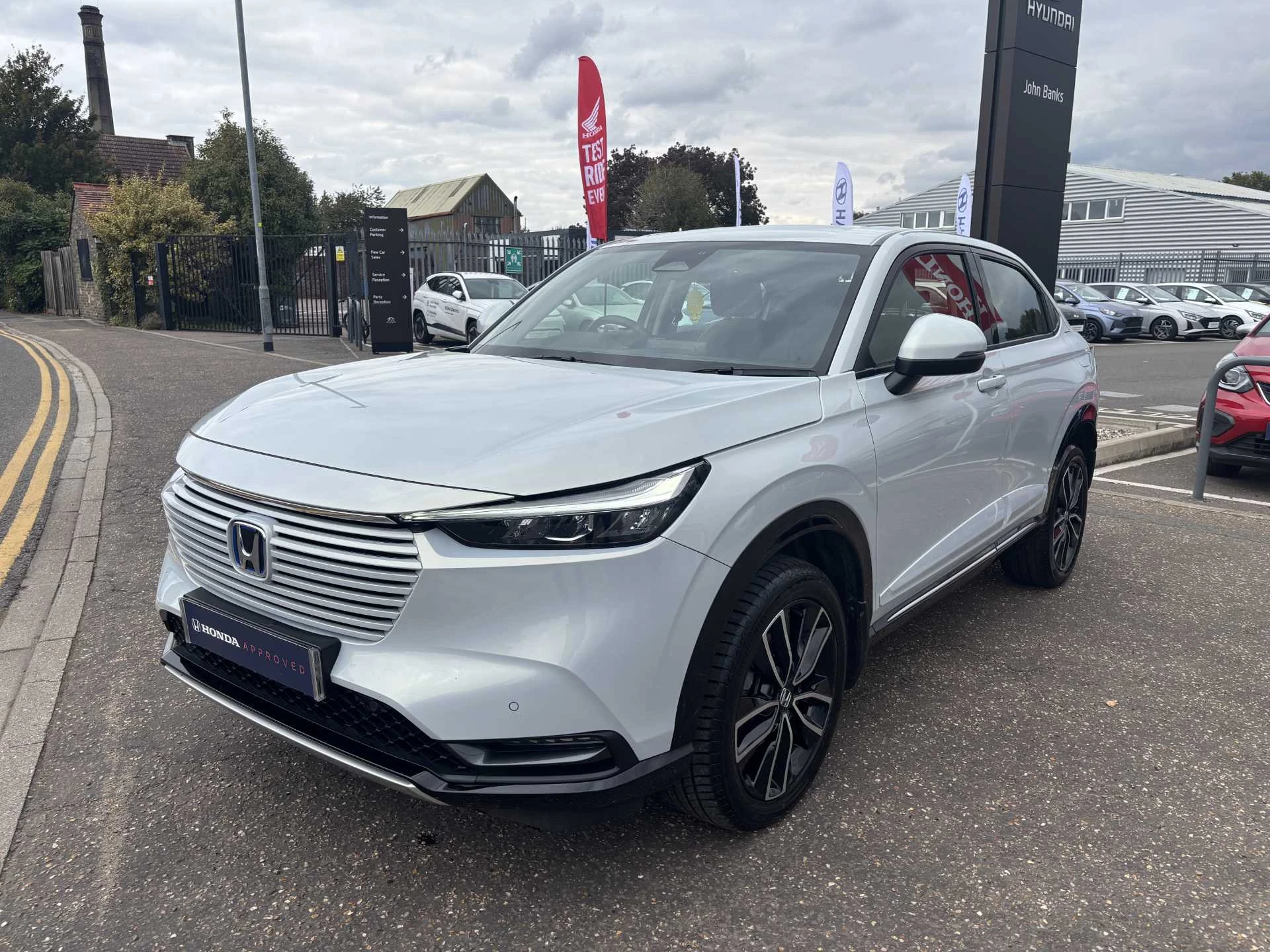 Vehicle image 7