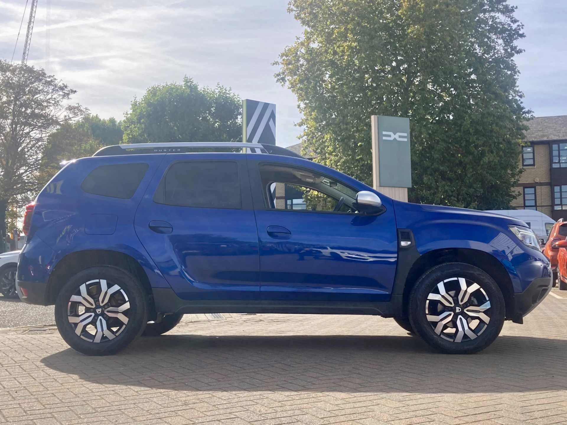 Vehicle image 7