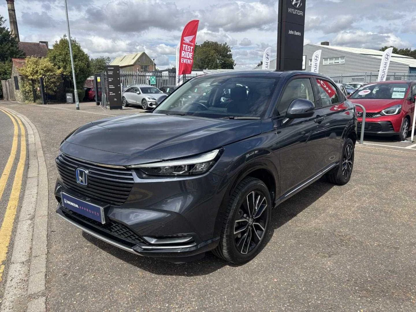 Vehicle image 7