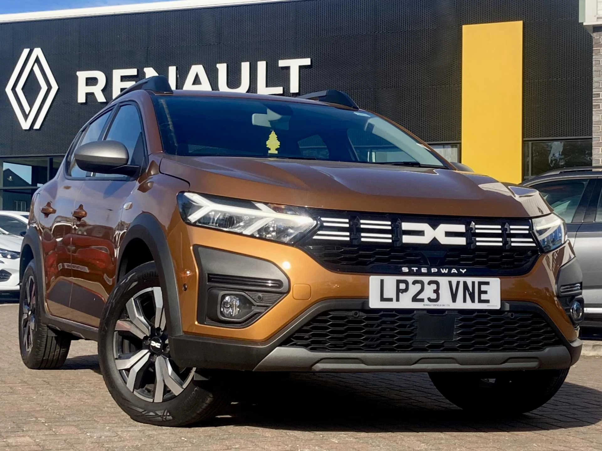 Vehicle image 1