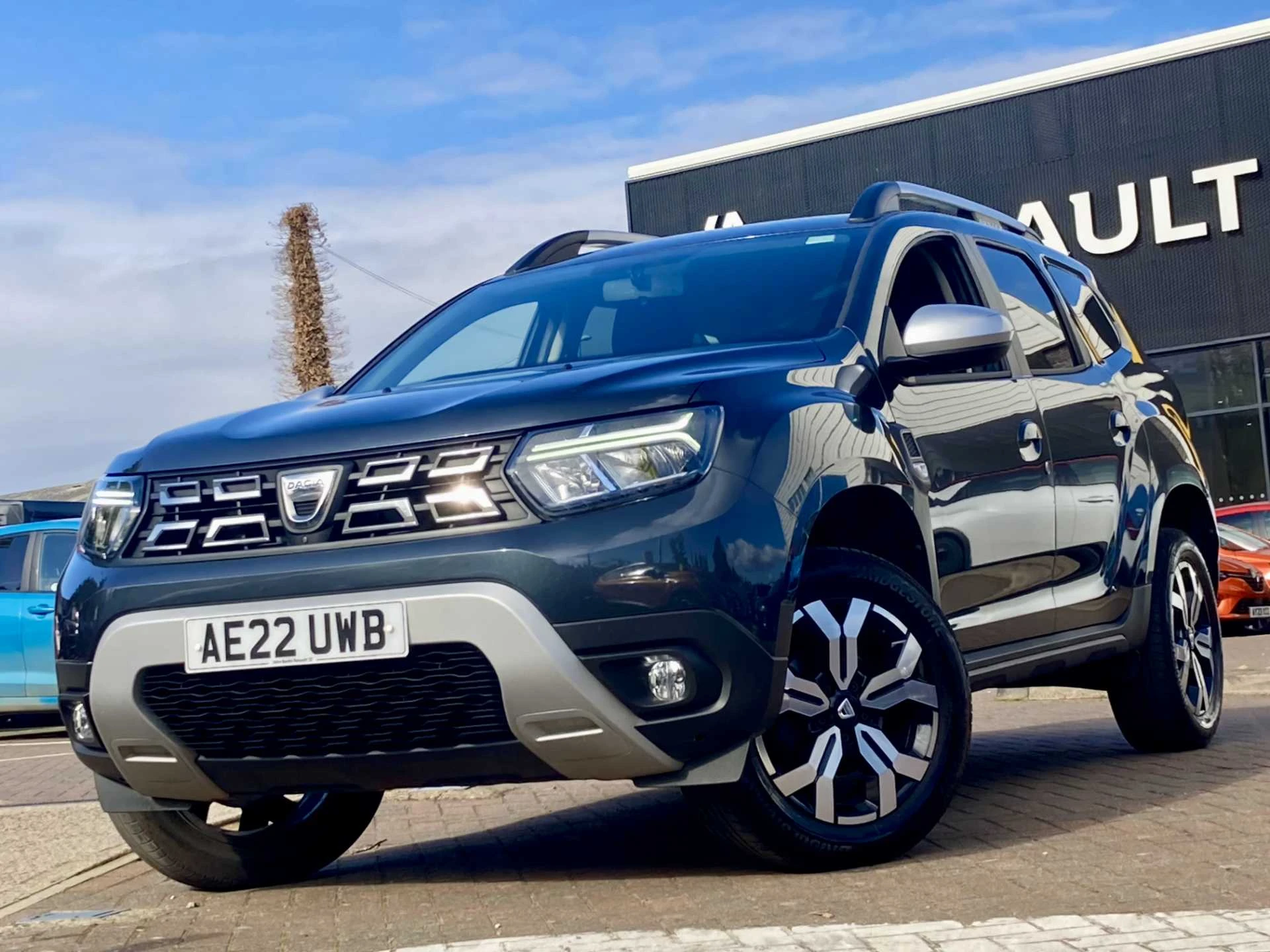 Vehicle image 6