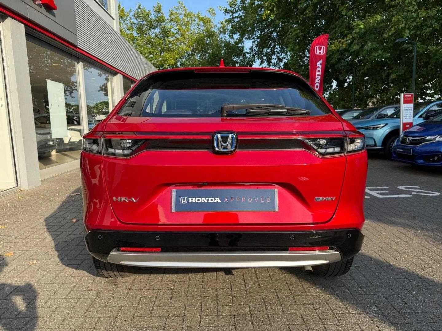 Vehicle image 7