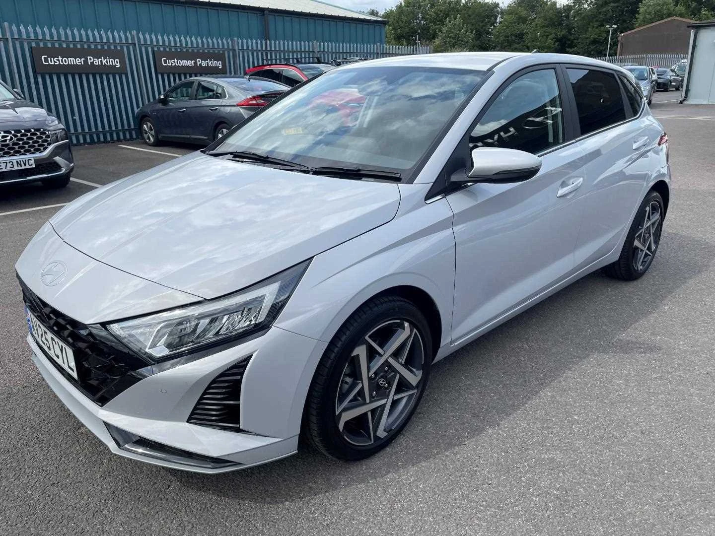 Vehicle image 3