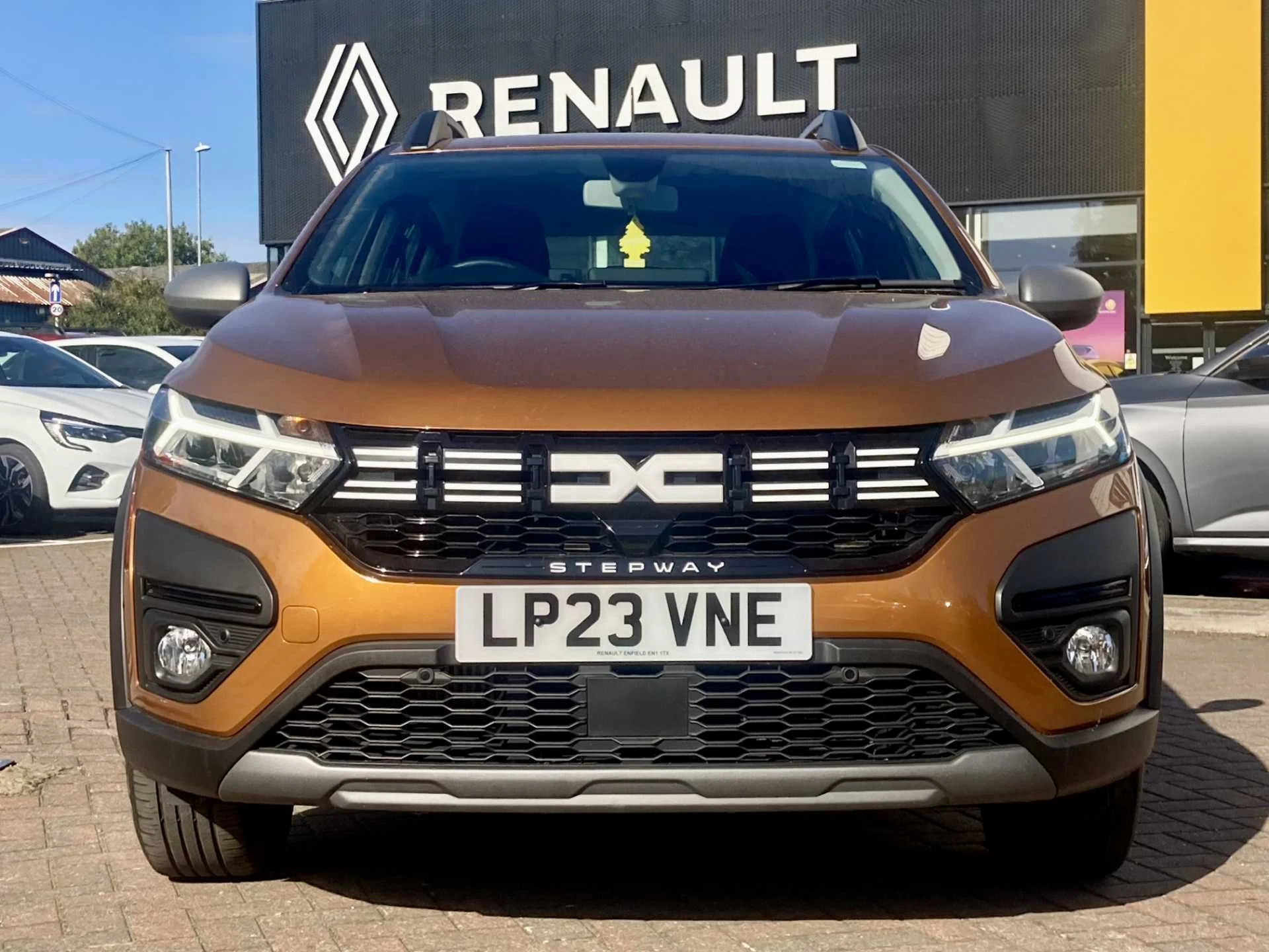 Vehicle image 5
