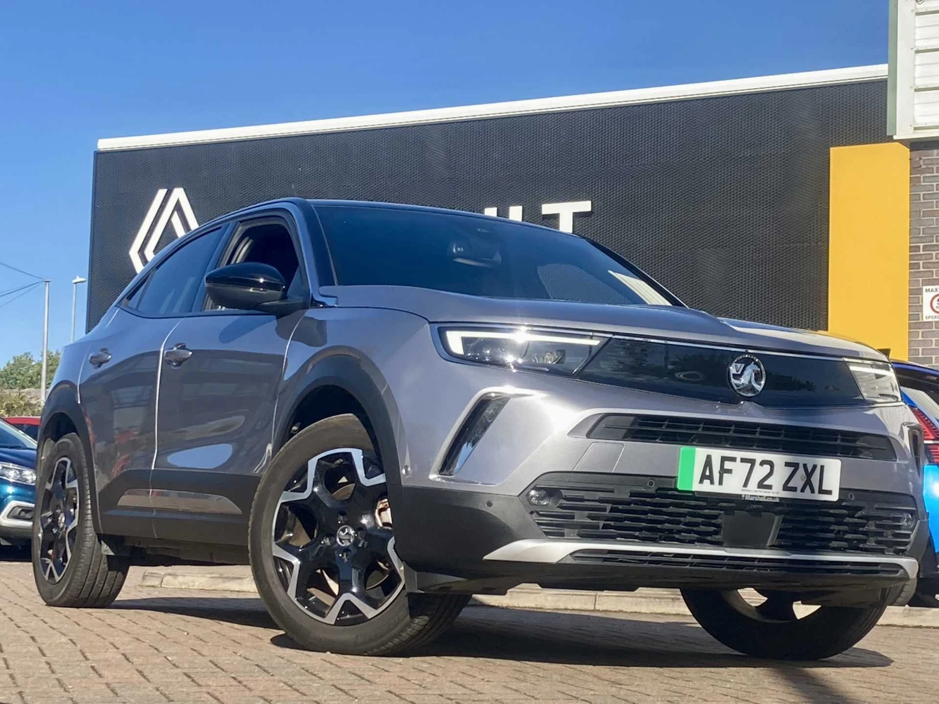 Vehicle image 3