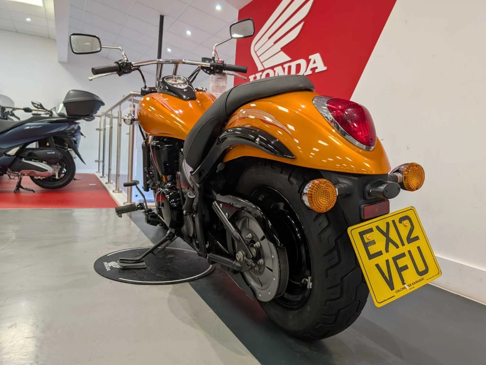 Vehicle image 5