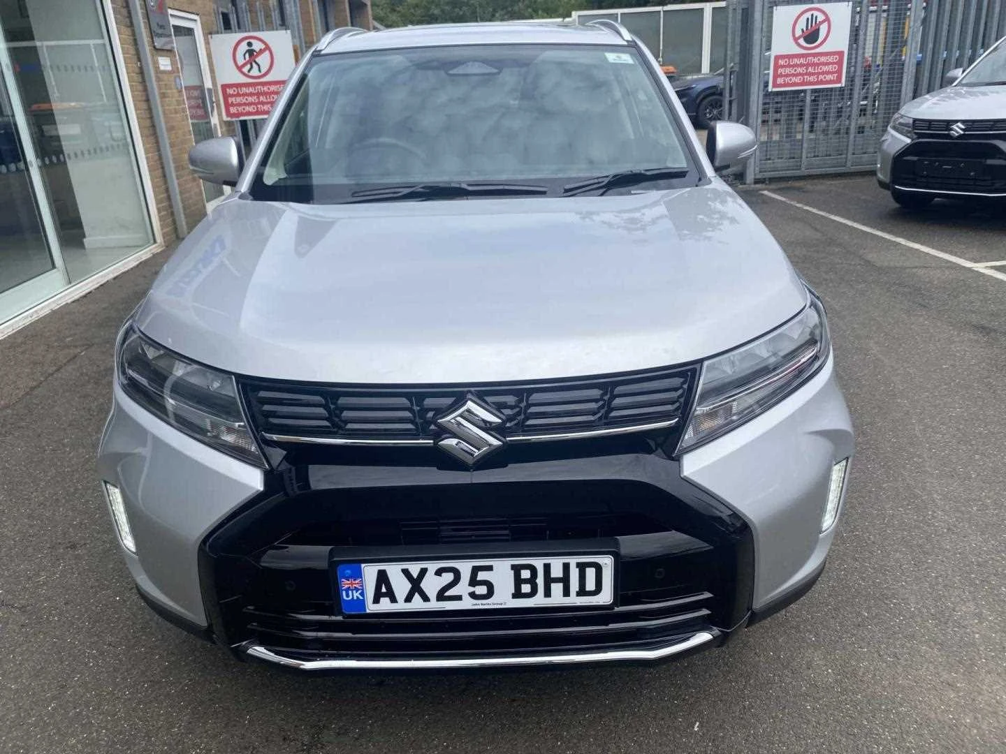 Vehicle image 4