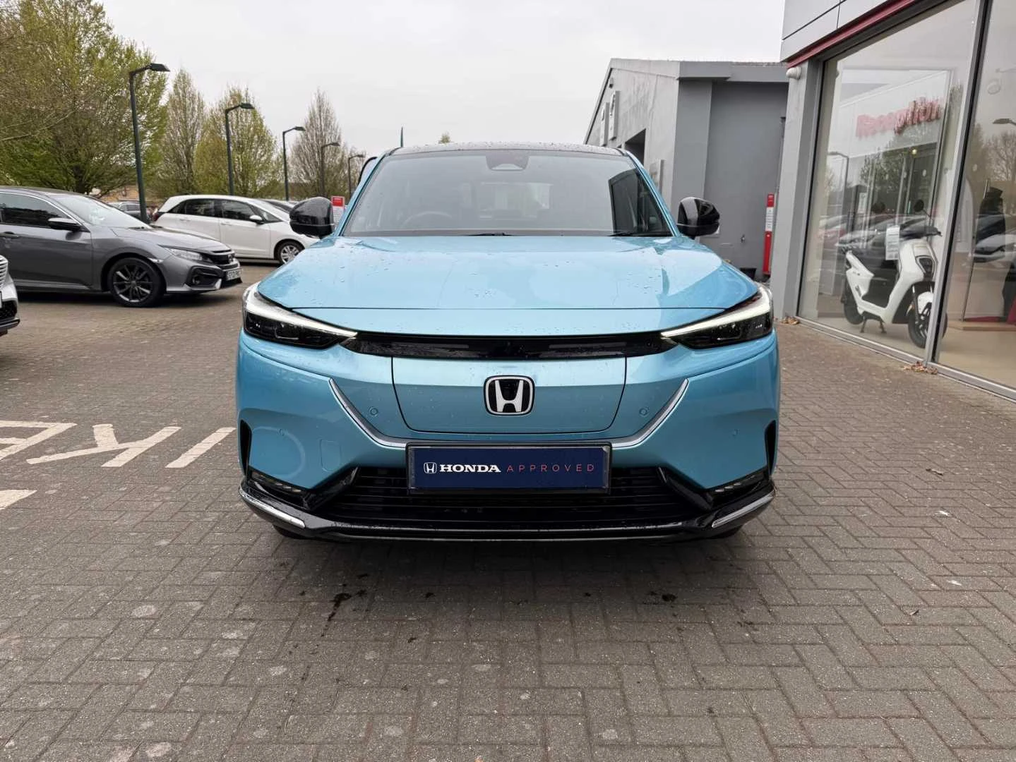 Vehicle image 6