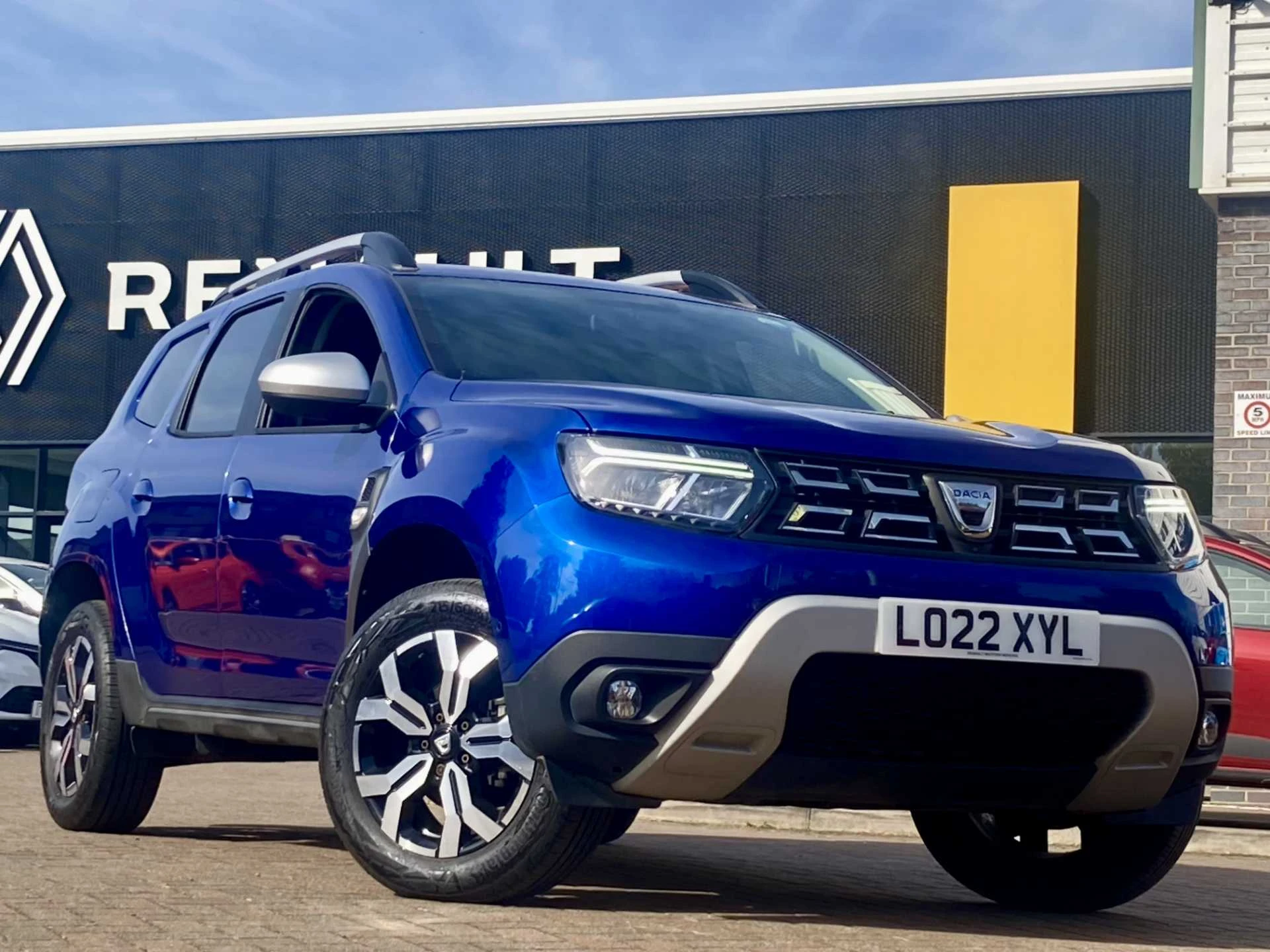 Vehicle image 3