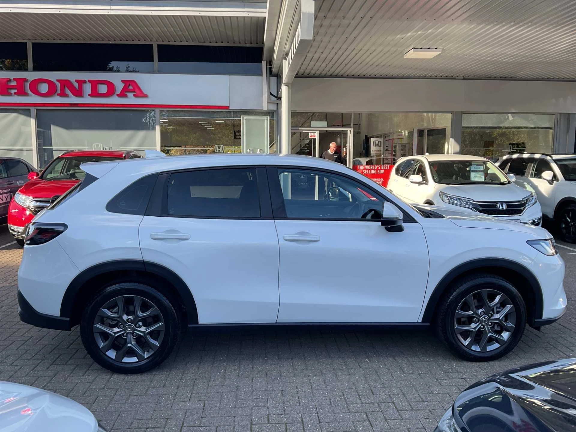 Vehicle image 5