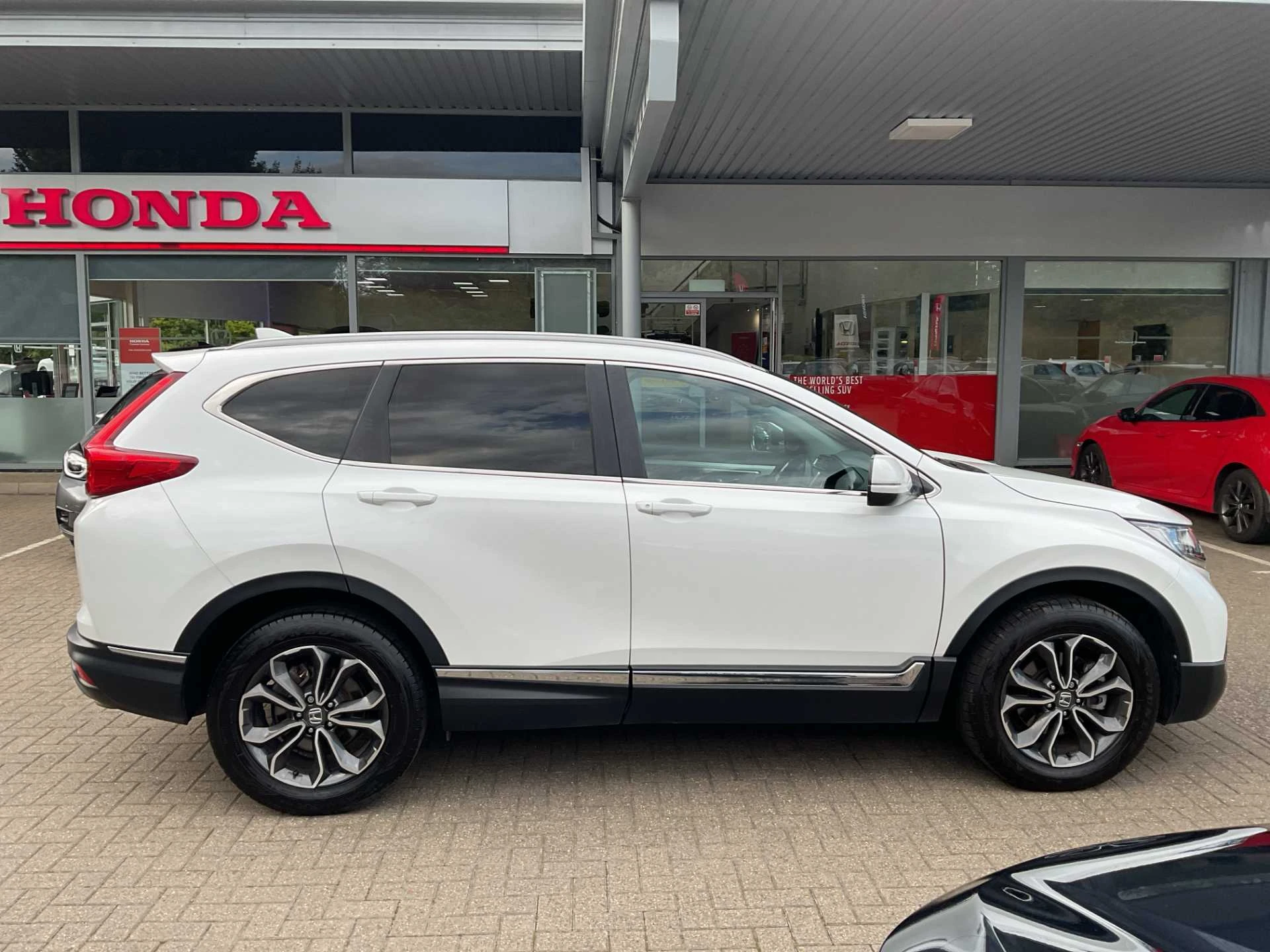 Vehicle image 5