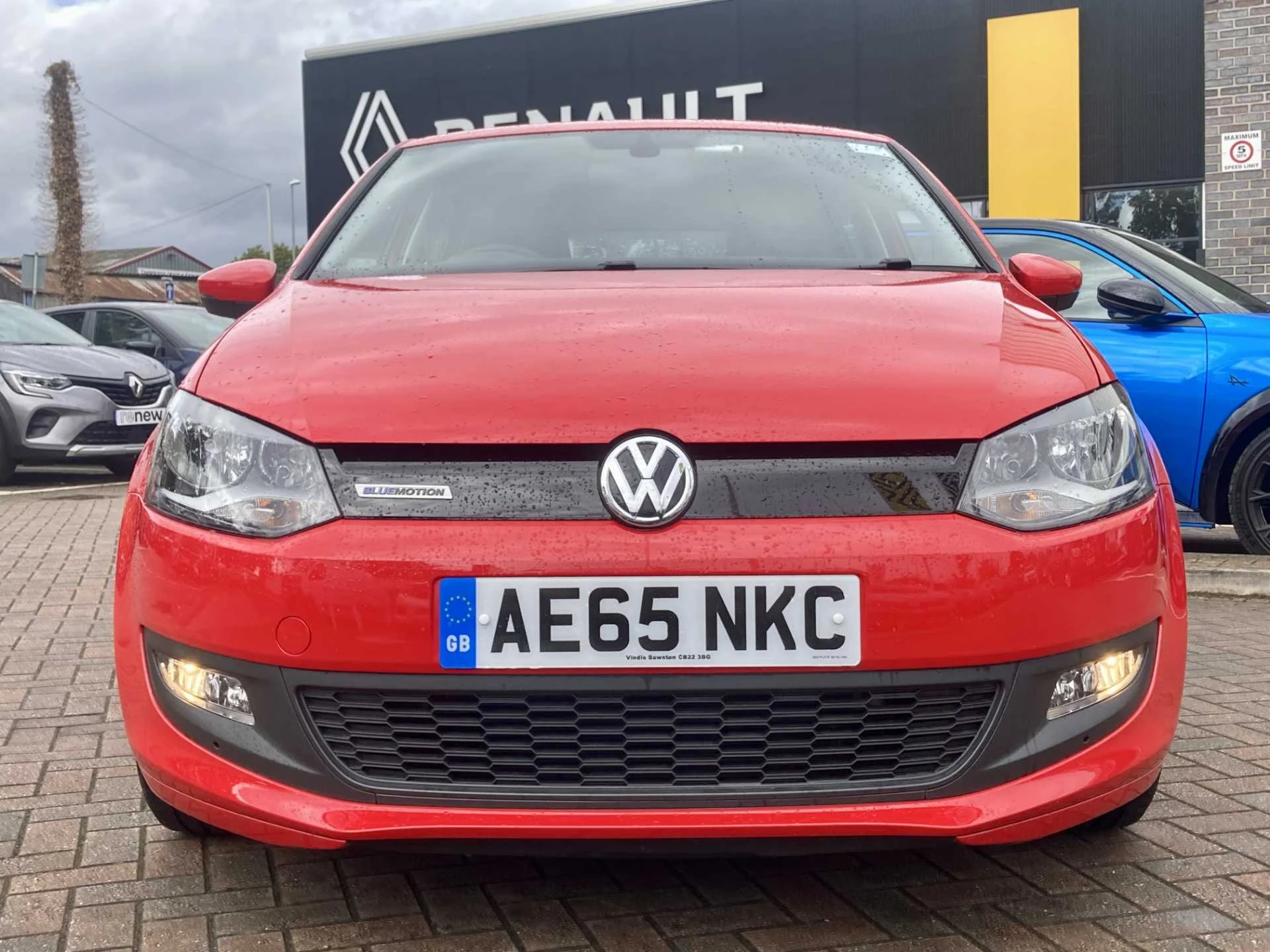 Vehicle image 4