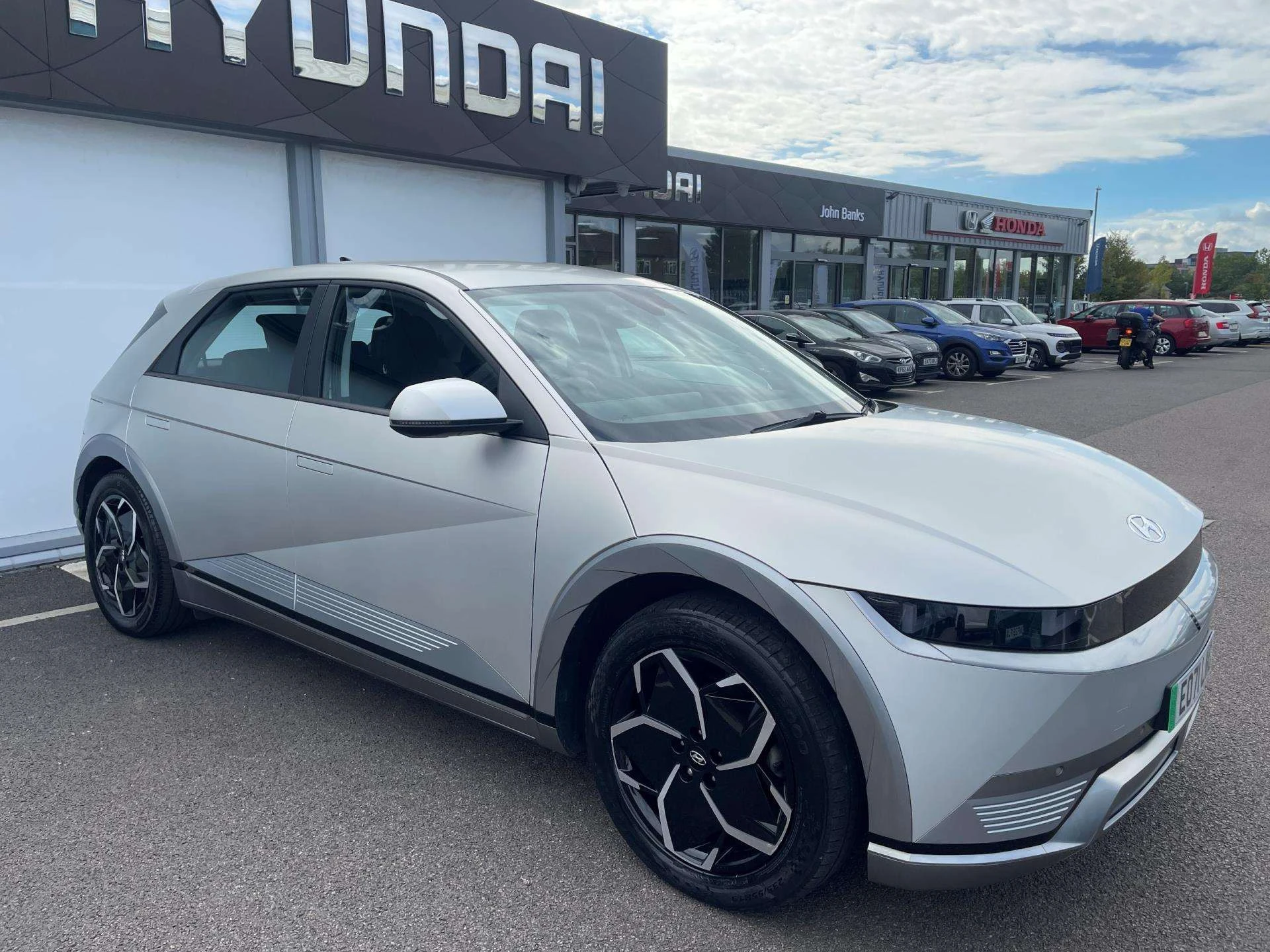 Vehicle image 5