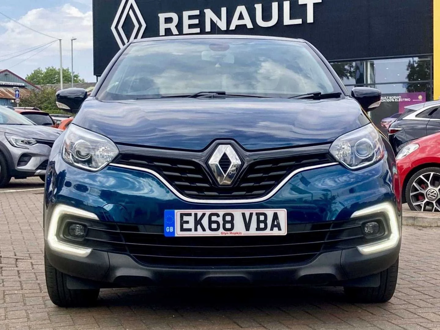 Vehicle image 4