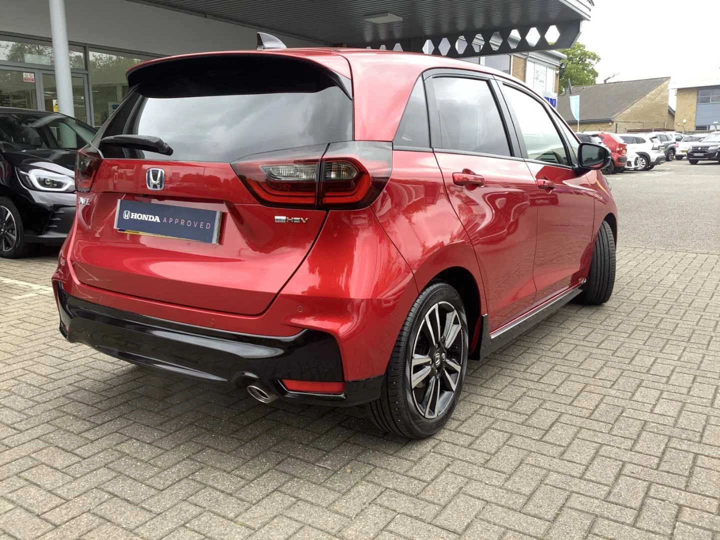 Vehicle image 7