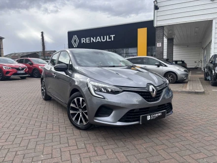 Renault Clio Listing Image