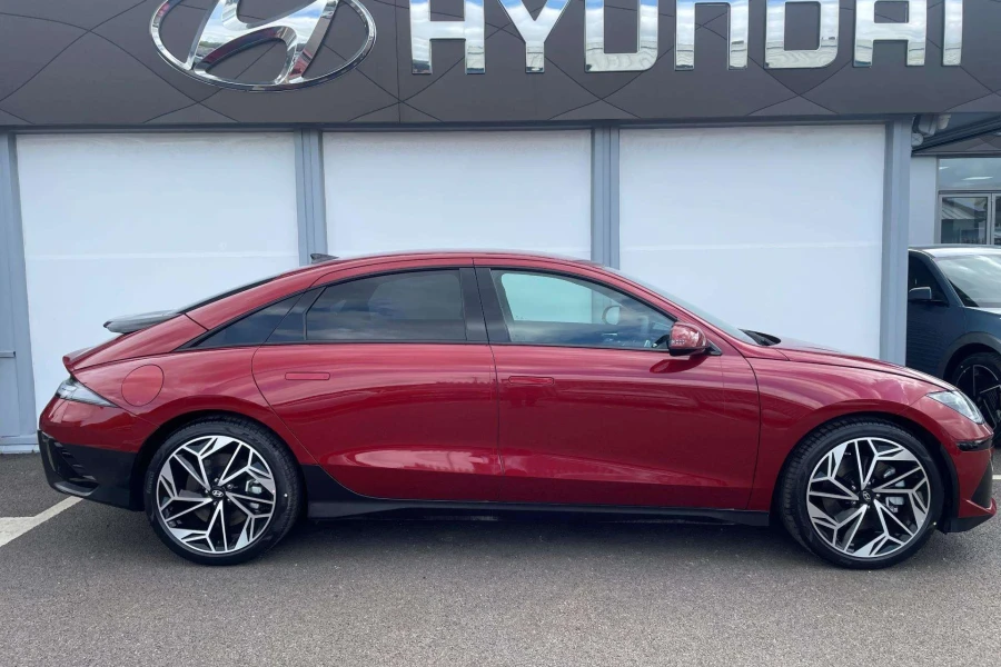 Vehicle Image - 1
