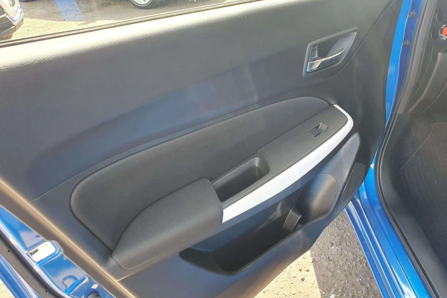 Vehicle Image - 3