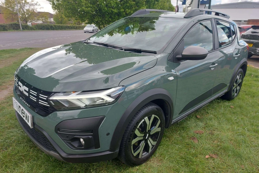 Vehicle Image - 2