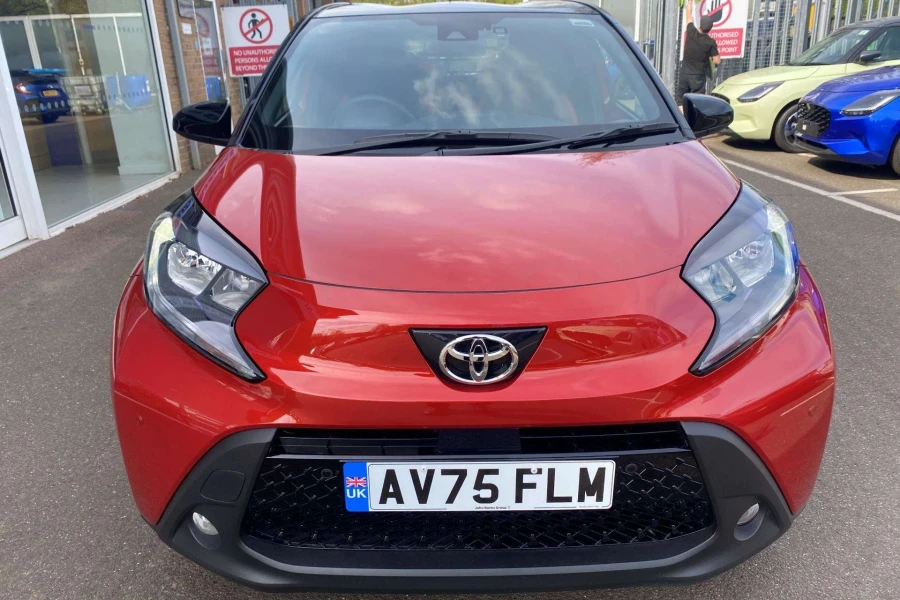 Vehicle Image - 3