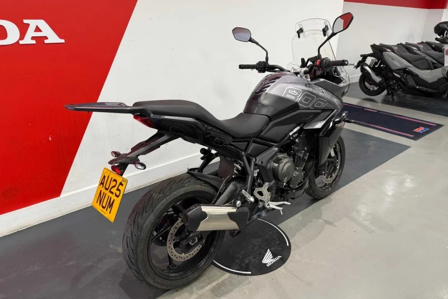 Vehicle Image - 2