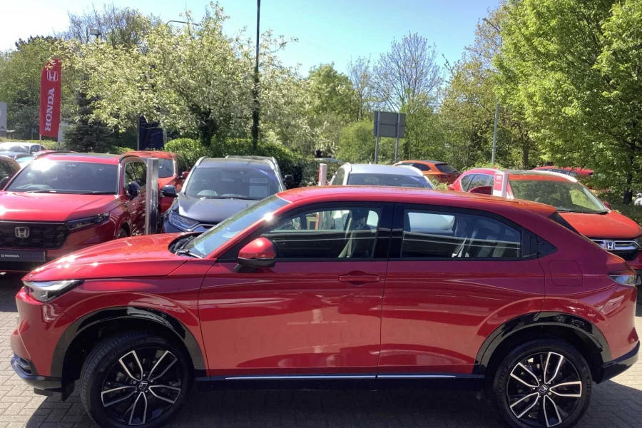 Vehicle Image - 3