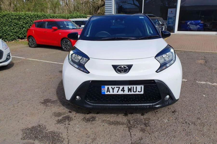 Vehicle Image - 1
