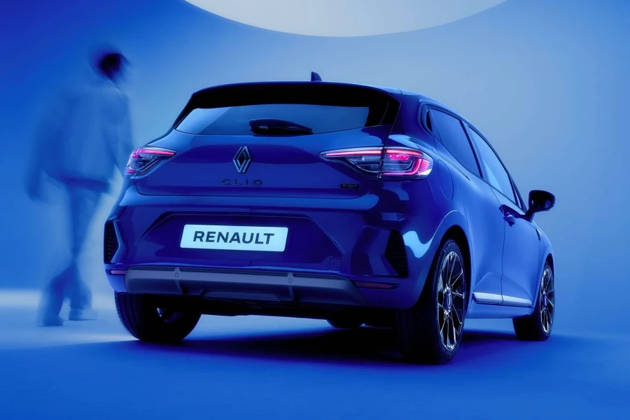 Vehicle Image - 3