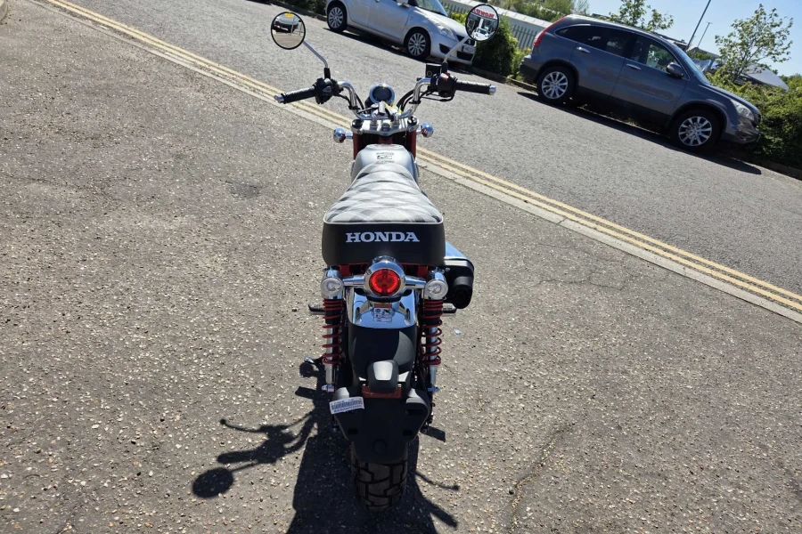 Vehicle Image - 3