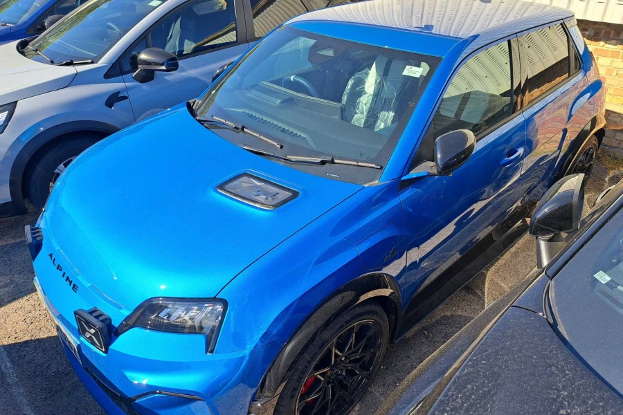 Vehicle Image - 1