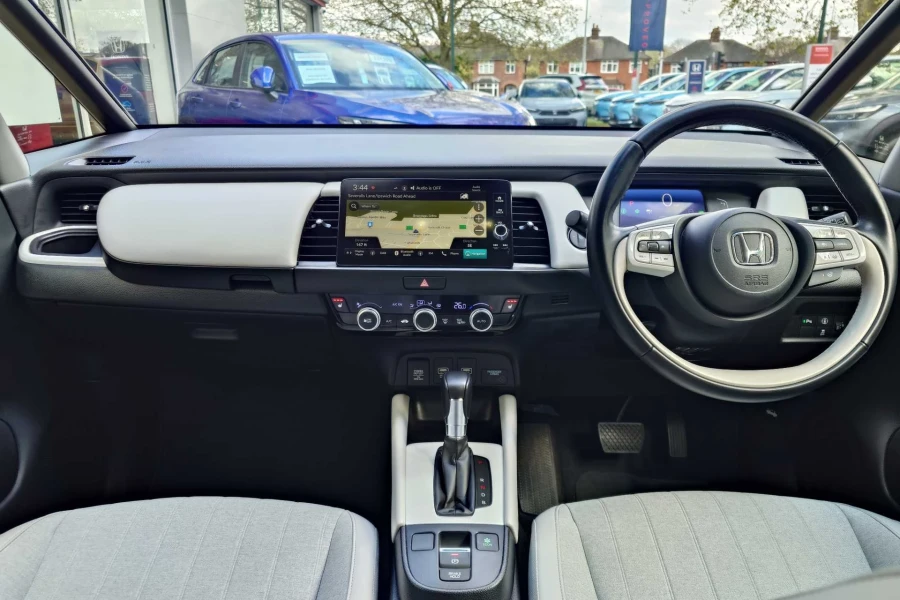 Vehicle Image - 3