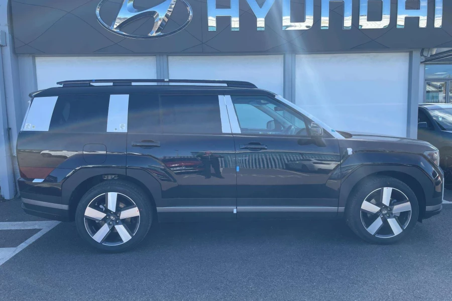 Vehicle Image - 1