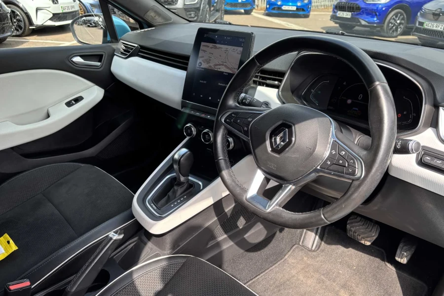 Vehicle Image - 3