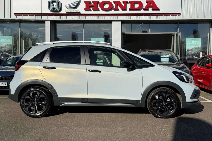 Vehicle Image - 2
