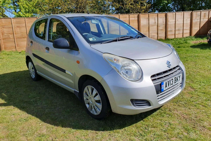 Vehicle Image - 0
