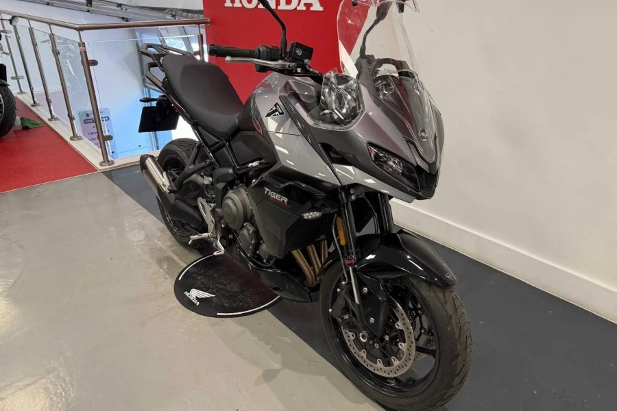 Vehicle Image - 1