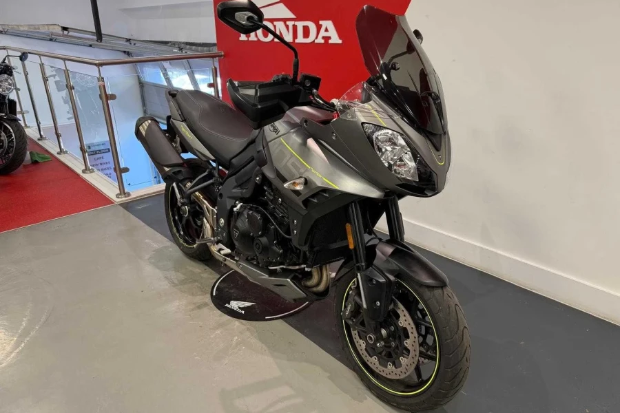 Vehicle Image - 1