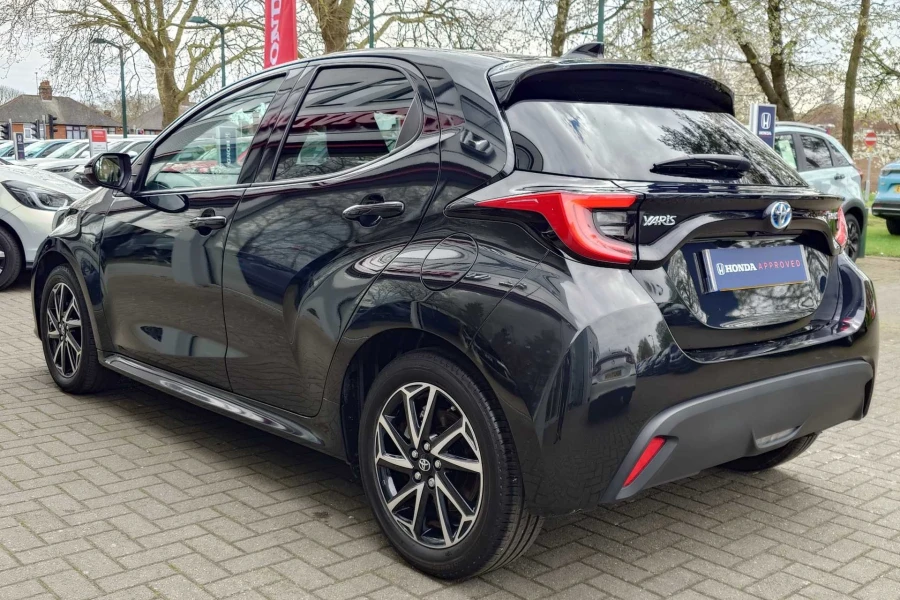 Vehicle Image - 2