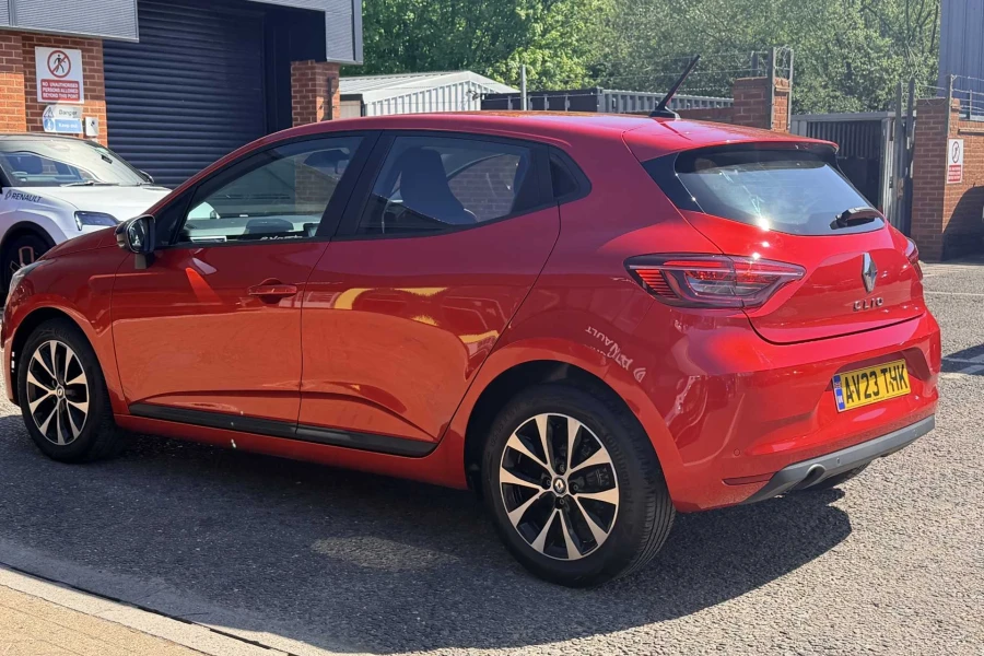 Vehicle Image - 2