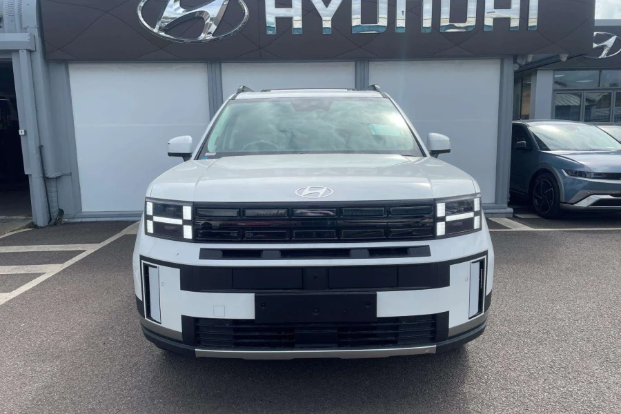 Vehicle Image - 3