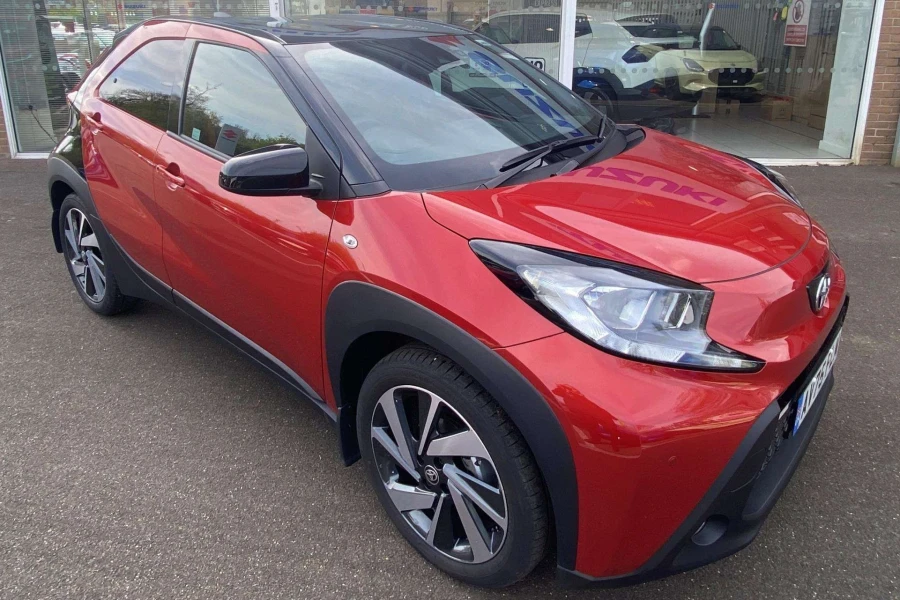 Vehicle Image - 0