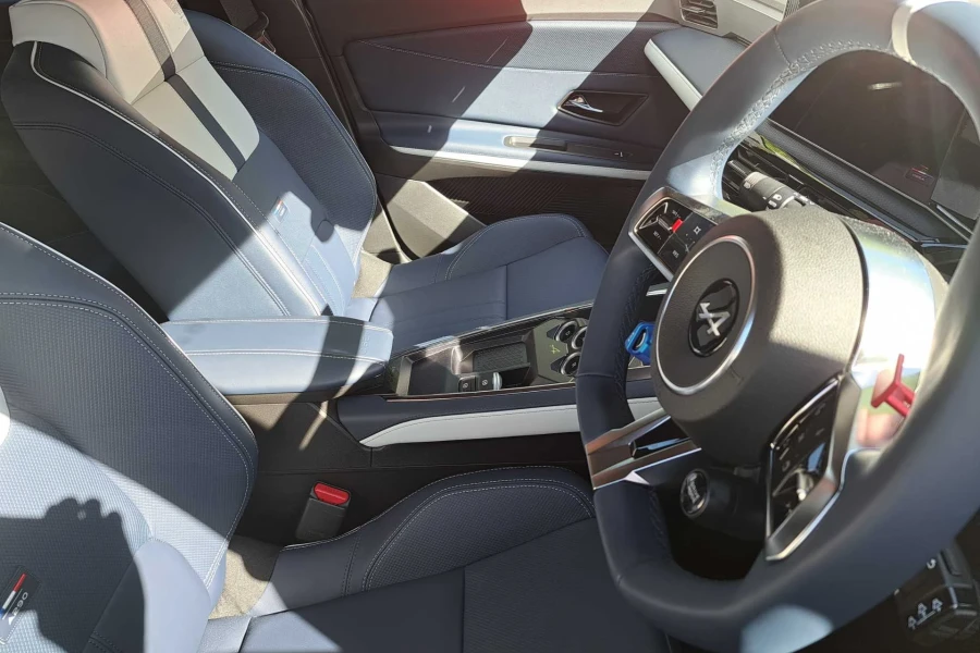 Vehicle Image - 1